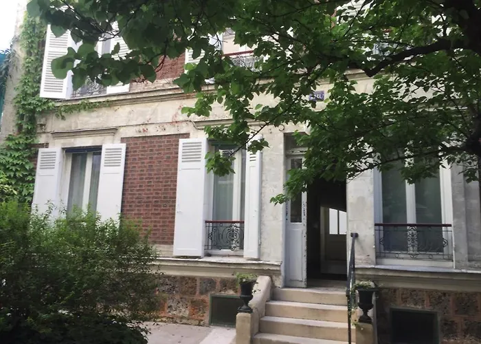 Courtyard In The Center Of Apartamento París